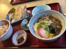 鶴喜蕎麦 山科店