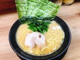 家系ラーメン 鶯家