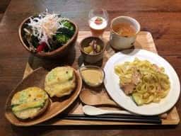 CAFE HACHISU