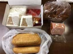 栄喜堂 工場直売店