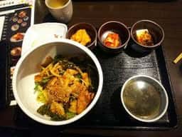 韓国料理 benibeni 南森町店
