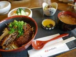 松阪まるよし 松ヶ島店