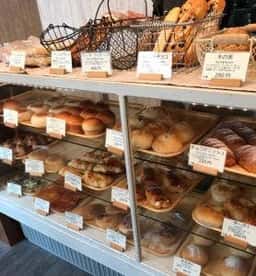 T's Bakery