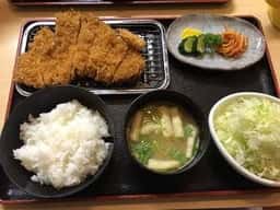 秀かつ折立店