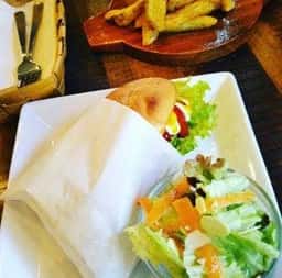 HOTDOG CAFEBAR S☆G