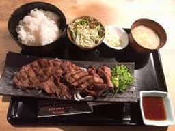 三丁目の炙り市場