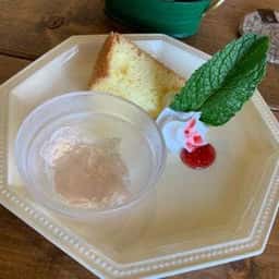 nachu cafe Leaf