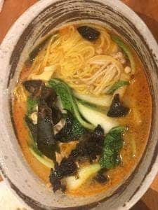 呉・麻辣鴨王