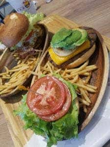 KUA`AINA ららぽーとEXPOCITY店