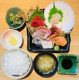 炭火割烹 亀鶴