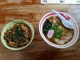 家族食堂みちばたや