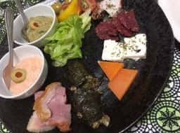 MEZES SANTORINI