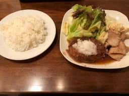 洋食 タン・ド・タン