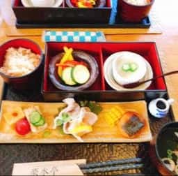 カフェ&ギャラリーショップ 楽水亭