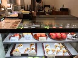 GEORGES gallery + KOHIRA cafe