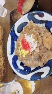 美瑛豚丼 のぶ太郎