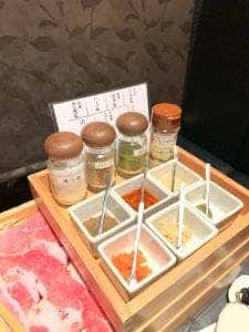 GINZA 春夏秋豚 横浜店