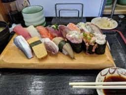 ジャンボおしどり寿司 希望ヶ丘店