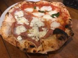 ナポリピッツァ研究所イルフォルノドーロ