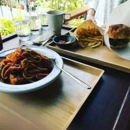 CHERRY BEANS CAFE
