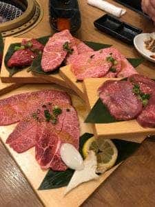炭火焼肉 新羅