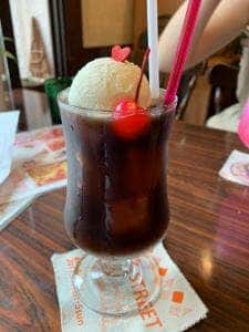 アヴェニュウ