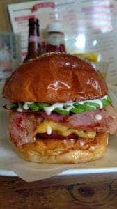 ザグッドベアーバーガー 貝沢本店