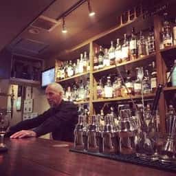SHOT BAR THE BARN
