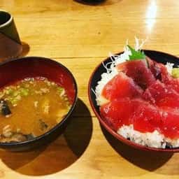 海鮮丼専門店 伊助
