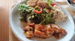 岡井商店 八百屋カフェOkai