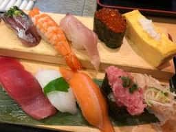 沼津魚がし鮨 流れ鮨 富士青島店