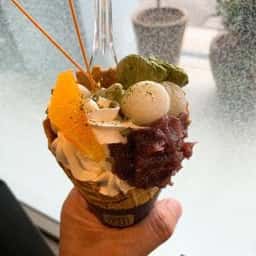 CHILL OUT & ソフトクリーム畑 高岡店
