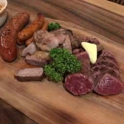 燻製肉とハイボール Smoke