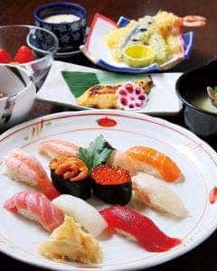 弥助鮨四ツ屋店