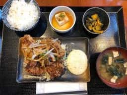 殿 三越前店