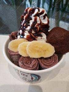 ROLL ICE CREAM FACTORY 表参道本店