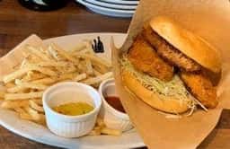 Wine Shop & 海BAL るすた