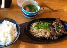 炭火焼 牛心 堤店