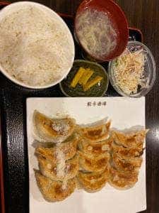 24時間 餃子酒場 吉祥寺店