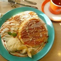 cafe restaurant hygge