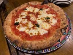 pizza & wine KOBU