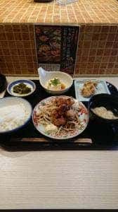 餃子酒場スタンド麒麟 三田駅前店