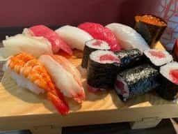 鮨処 魚周