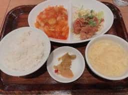 紅虎餃子房 シァル鶴見店