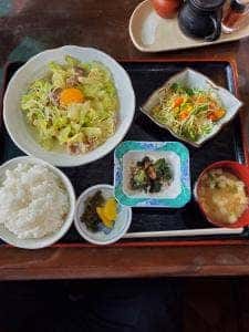 やよいお食事処