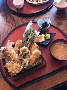 湖波