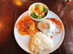 チーズカフェダイニング