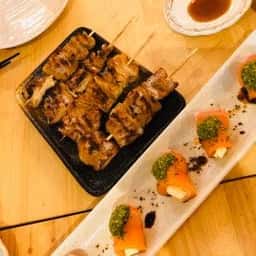 焼き鳥と蒸し料理の店 しん吉