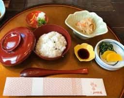 塩田温泉 湯元 上山旅館 食事処