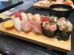 立喰い寿司 魚がし日本一 ムスブ田町店